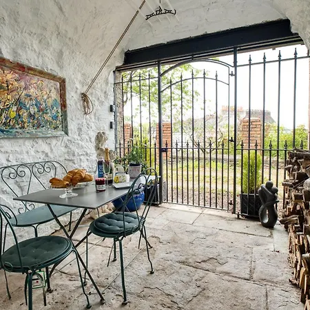 Clifton Nook - 1 Bedroom -